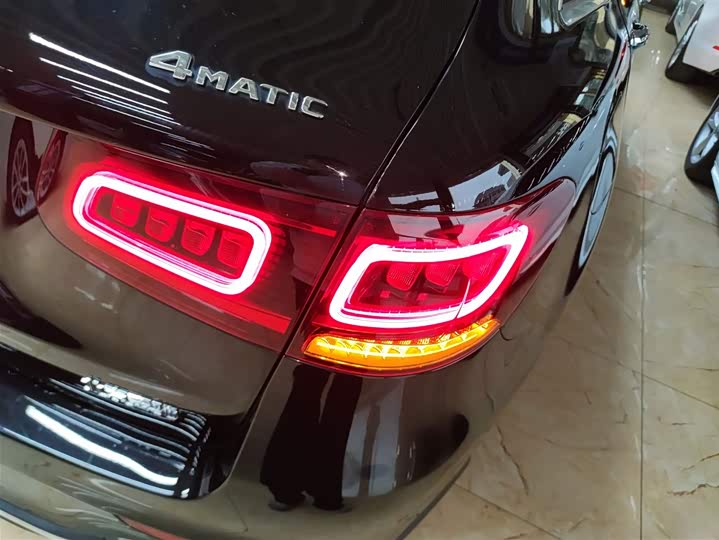 Фото 8 - Mercedes-Benz GLC-Class