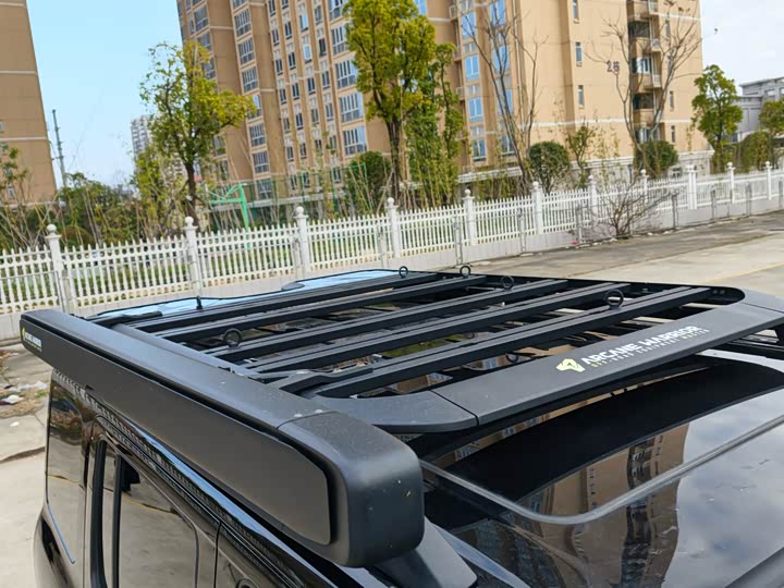 Фото 9 - Tank 300