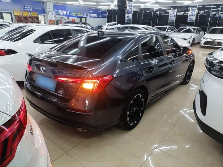 Фото 7 - Honda Civic