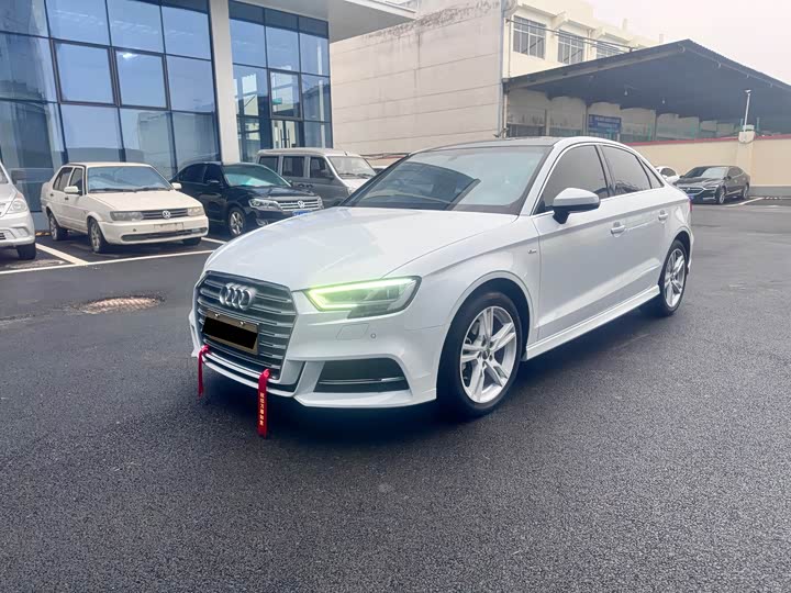 Фото 1 - Audi A3