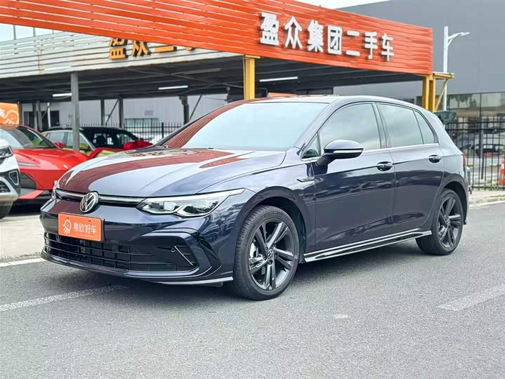 Фото 1 - Volkswagen Golf