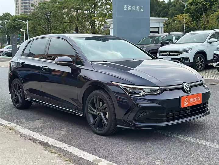 Фото 3 - Volkswagen Golf