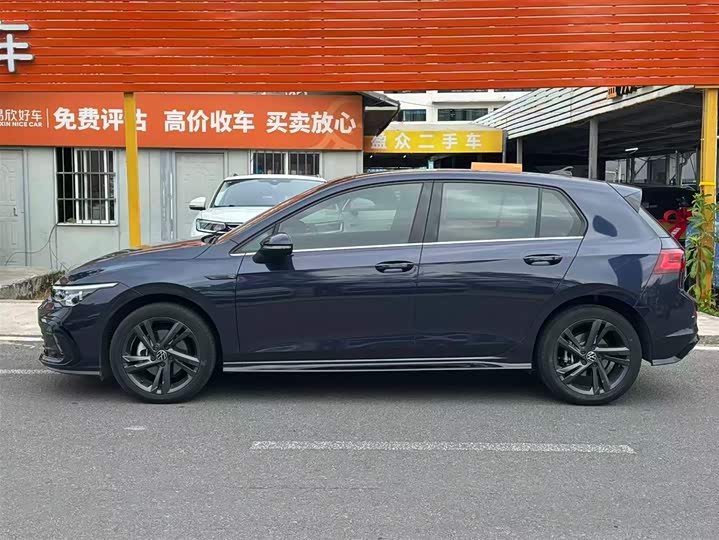 Фото 4 - Volkswagen Golf