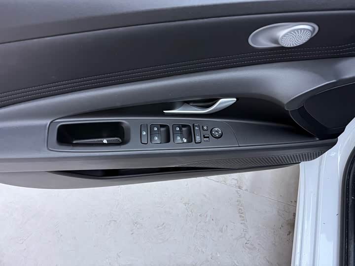 Фото 4 - Hyundai Elantra N line