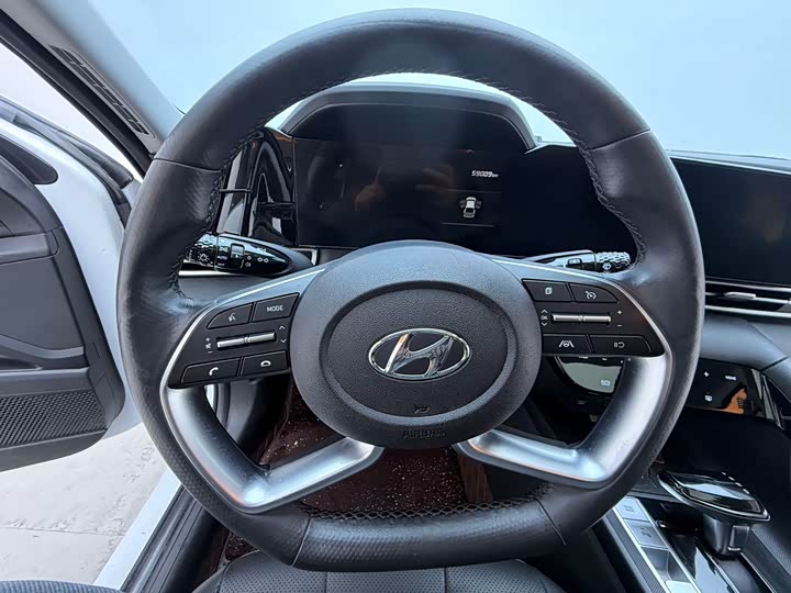 Фото 7 - Hyundai Elantra N line