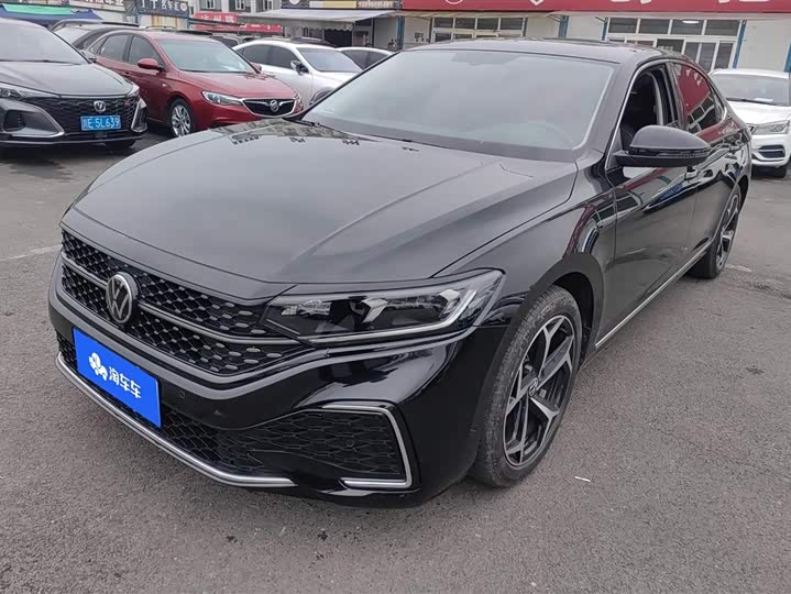 Фото 1 - Volkswagen Passat