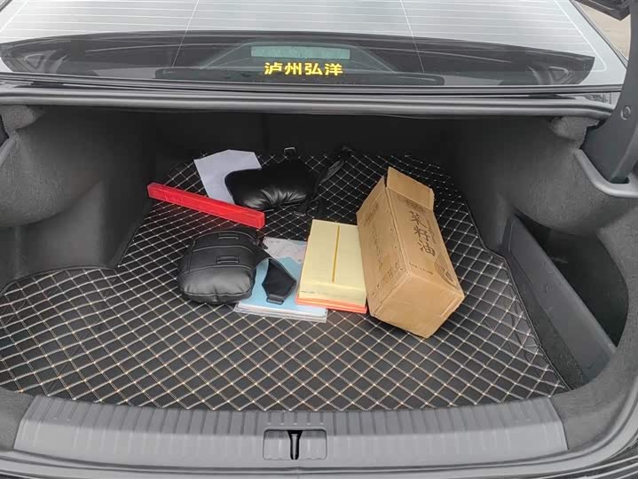 Фото 4 - Volkswagen Passat