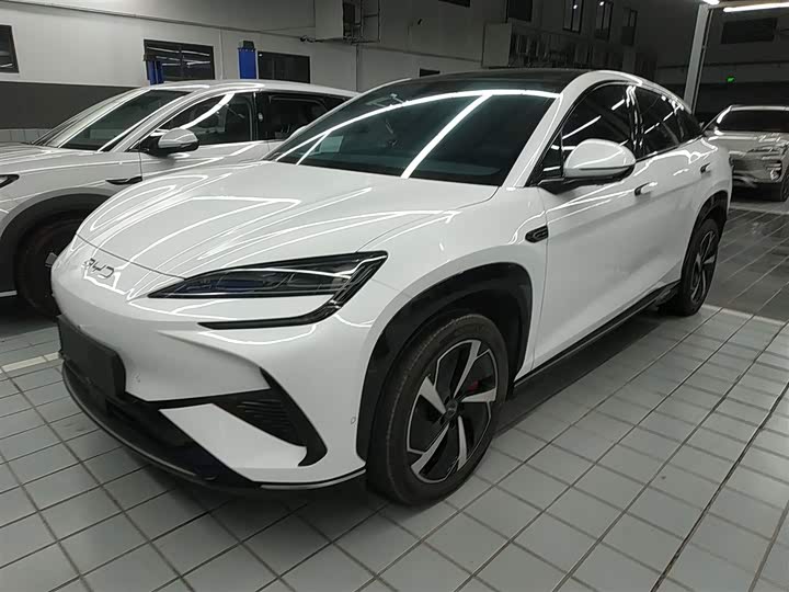 Фото 2 - BYD Sea Lion 07 EV