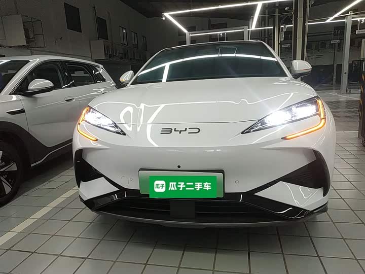 Фото 3 - BYD Sea Lion 07 EV