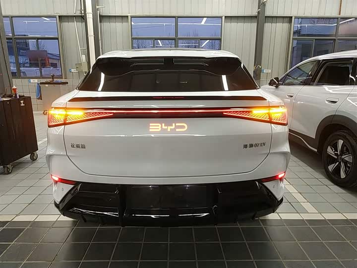 Фото 6 - BYD Sea Lion 07 EV