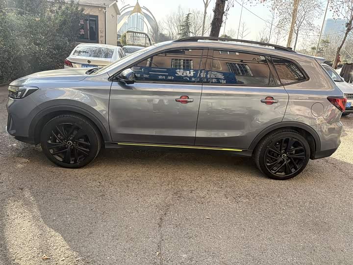 Фото 4 - Roewe RX5