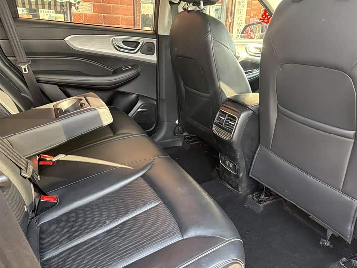 Фото 7 - Roewe RX5