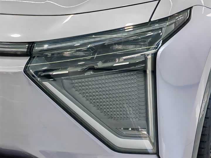 Фото 5 - HiPhi Y