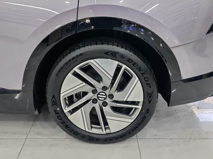 Фото 7 - HiPhi Y