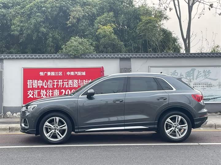 Фото 4 - Audi Q3