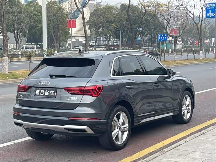 Фото 7 - Audi Q3