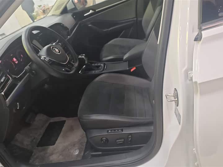 Фото 9 - Volkswagen Sagitar L