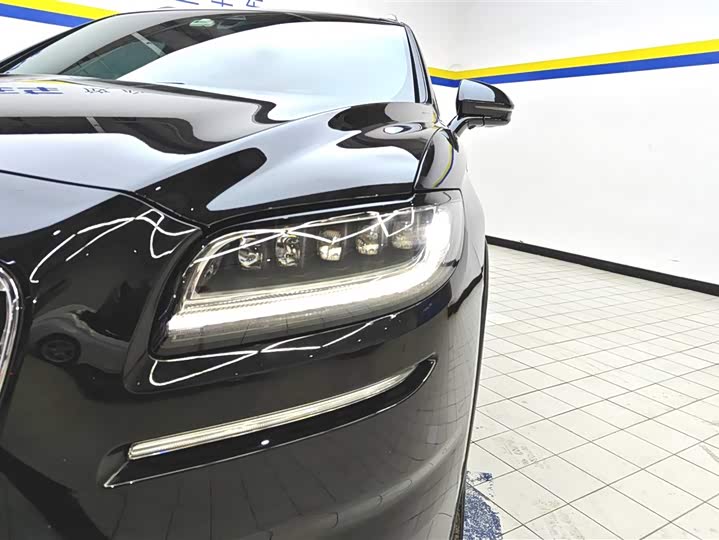 Фото 5 - Lincoln Nautilus