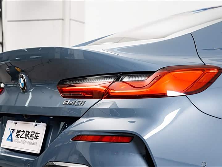 Фото 9 - BMW 8 Series