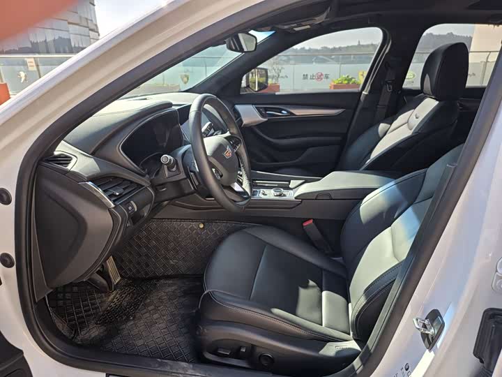 Фото 4 - Cadillac CT5