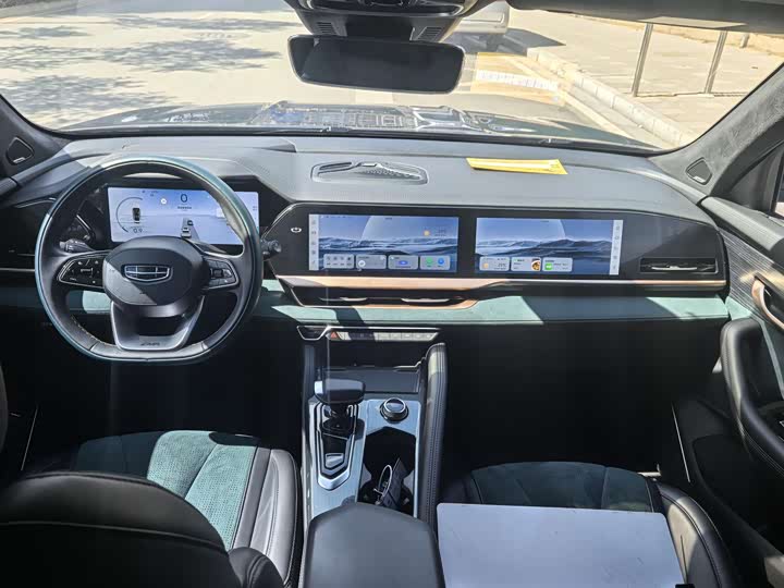 Фото 6 - Geely Monjaro