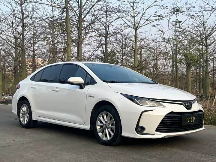 Фото 3 - Toyota Corolla