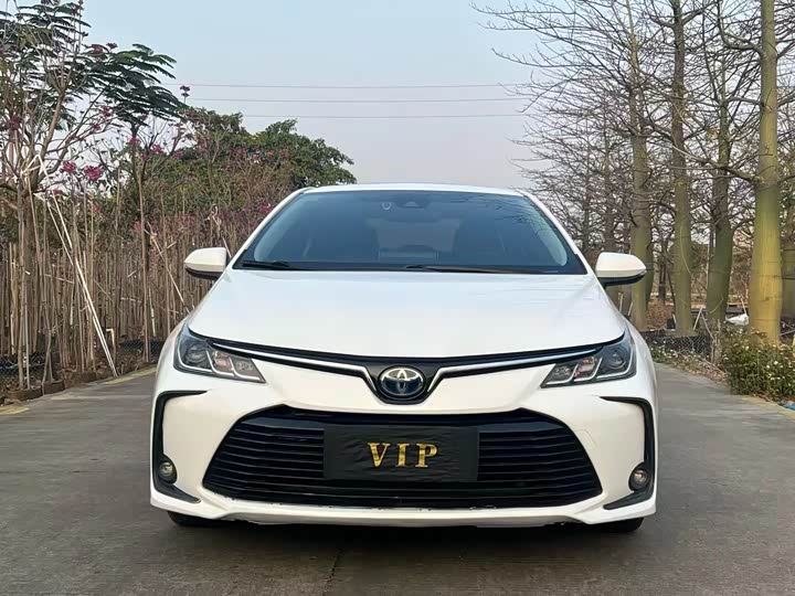 Фото 4 - Toyota Corolla