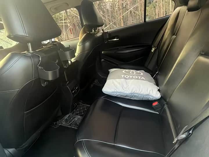 Фото 6 - Toyota Corolla