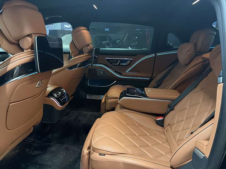 Фото 5 - Mercedes-Benz Maybach S-Class