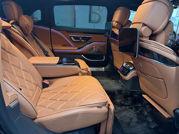 Фото 7 - Mercedes-Benz Maybach S-Class