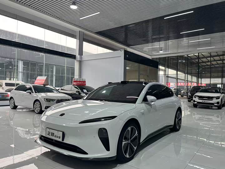 Фото 1 - Nio ET5T