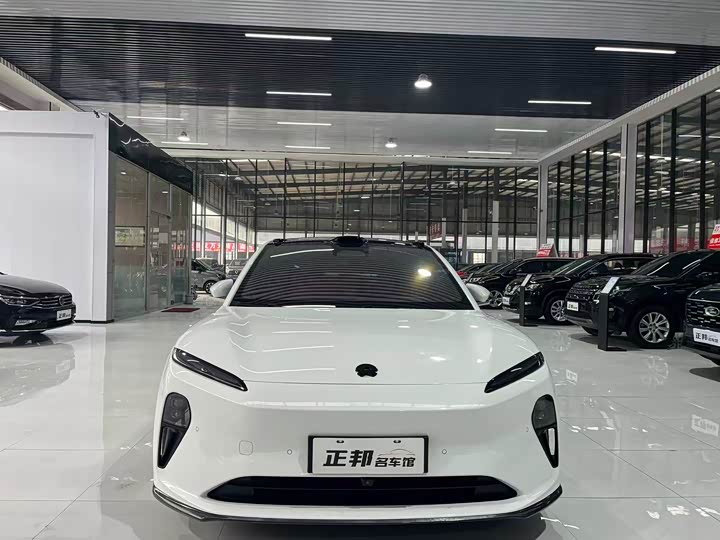 Фото 2 - Nio ET5T