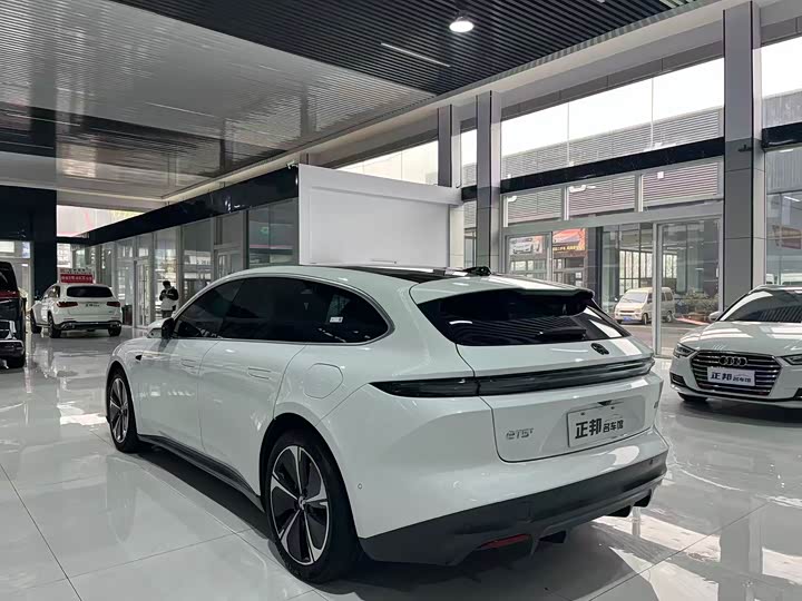 Фото 5 - Nio ET5T