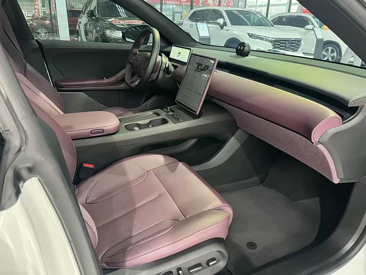 Фото 7 - Nio ET5T