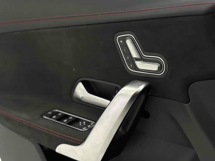 Фото 7 - Mercedes-Benz CLA-Class