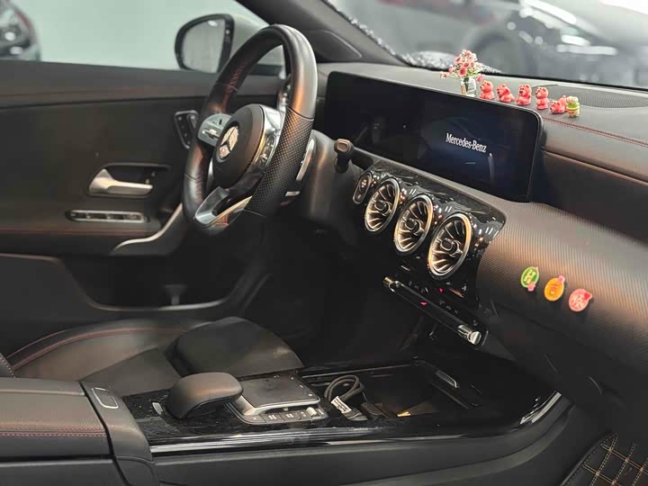 Фото 8 - Mercedes-Benz CLA-Class