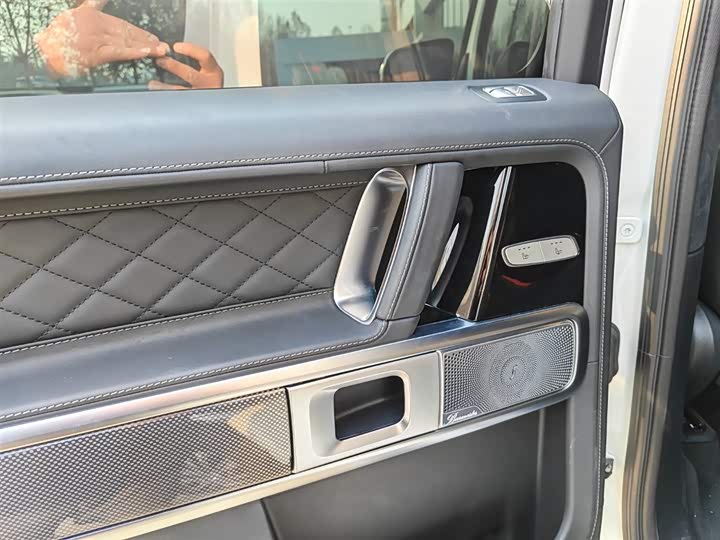 Фото 7 - Mercedes-Benz G-Class