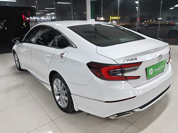 Фото 5 - Honda Accord