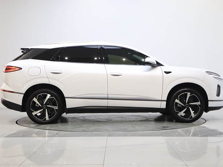 Фото 2 - BYD Sea Lion 06 Hybrid/EV