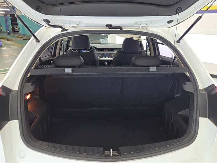 Фото 4 - Geely Vision X3