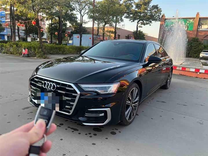 Фото 1 - Audi A6L