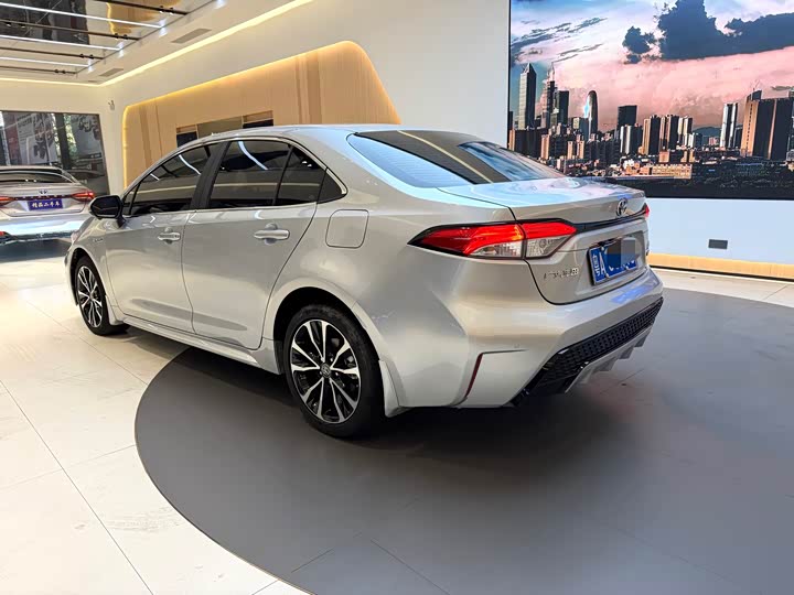 Фото 5 - Toyota Levin