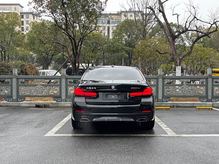 Фото 5 - BMW 5 Series