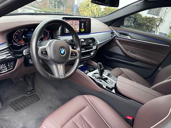 Фото 8 - BMW 5 Series