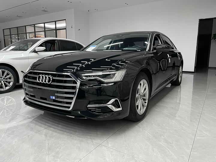 Фото 2 - Audi A6L