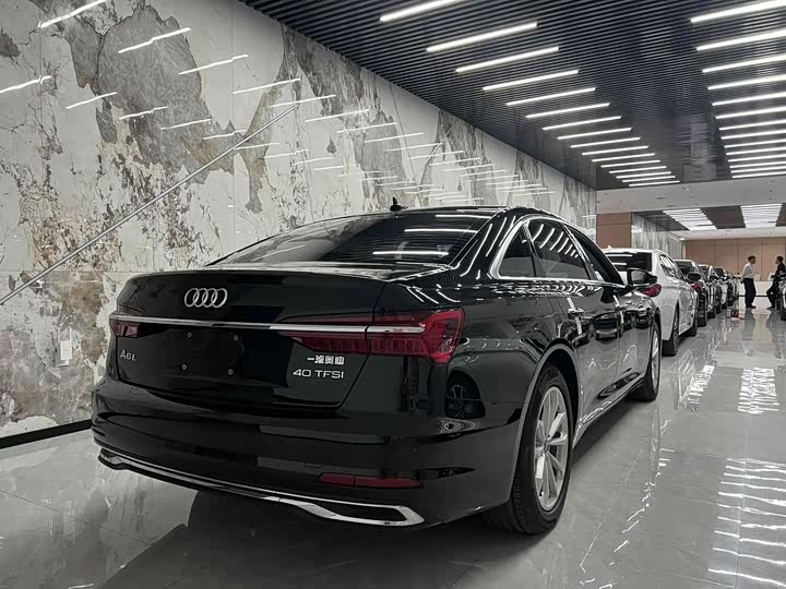 Фото 3 - Audi A6L