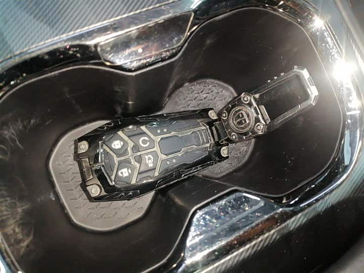 Фото 9 - Changan Oshan X5