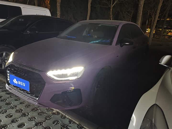 Фото 1 - Audi A4L