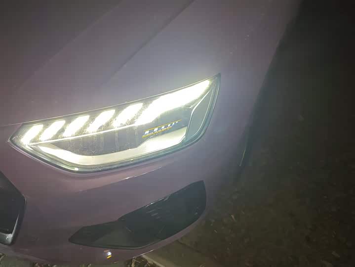 Фото 5 - Audi A4L