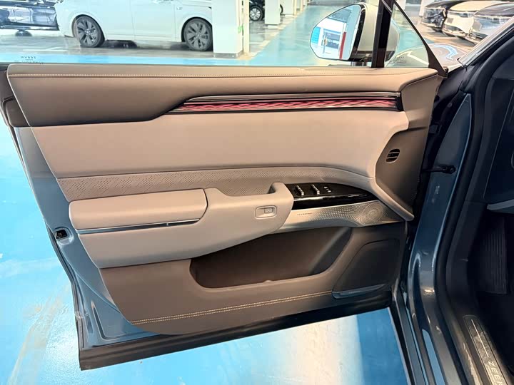 Фото 7 - Zeekr 7X